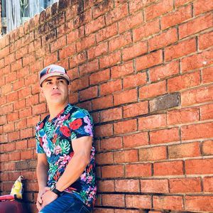 Meet your Posher, Cesar